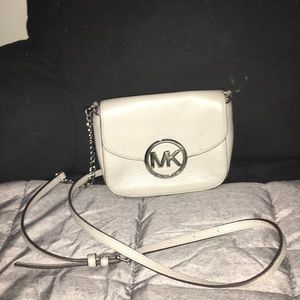 Authentic Michael kors small shoulder / crossbody